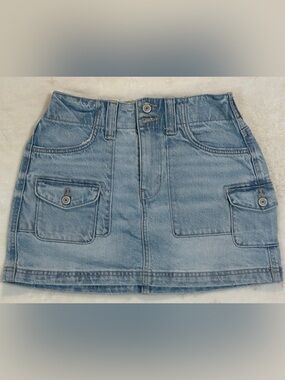 American Eagle Outfitters Light Wash Denim Cargo Mini Skirt